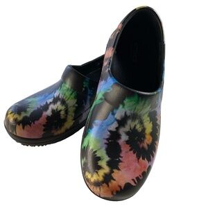 Crocs Womens Size 4 W Neria Pro II Tie Dye Nurse Clogs Dual Comfort  Slip Free